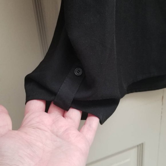 Penningtons black button front relaxed fit shirt blouse with faux zip pockets - Picture 3 of 3